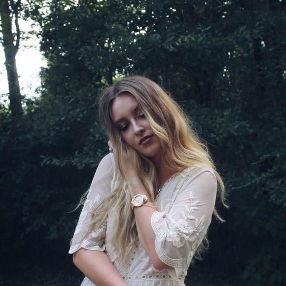 Meet your Posher, Brittany - Picture 1 of 1